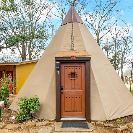 Villa Painted Pony - Tipi 3